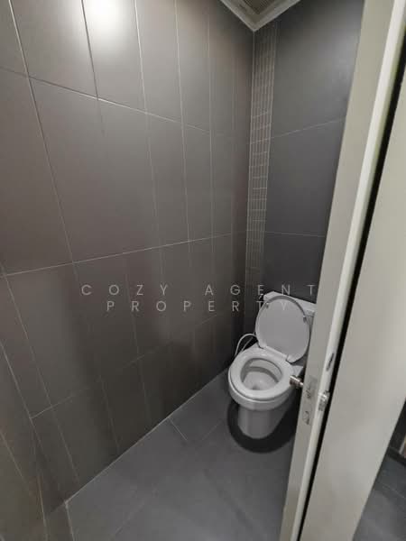 Centric Huai Khwang Station, Bangkok, - Ratchadaphisek Road, Huai Khwang, Huai Khwang, Bangkok, 2 Bedrooms, 50 sqm, Condo For Rent, by Cozy Agent Property, 500184754 - DDproperty.com