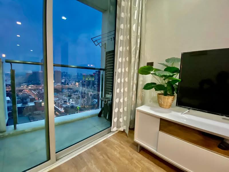 Sky Walk Residences, Bangkok, 1599 Sukhumvit Road, Phra Kanong Nua, Watthana, Bangkok, 2 Bedrooms, 60 sqm, Condo For Rent, by Pattaporn Yongsungnone, 500184761 - DDproperty.com