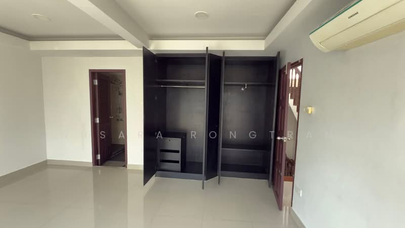 3-BR Townhouse, Bangkok, Khlong Tan Nua, Watthana, Bangkok, 3 Bedrooms, 250 sqm, Townhouse For Rent, by Nusara Rongtran, 500184787 - DDproperty.com