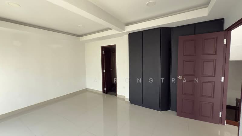 3-BR Townhouse, Bangkok, Khlong Tan Nua, Watthana, Bangkok, 3 Bedrooms, 250 sqm, Townhouse For Rent, by Nusara Rongtran, 500184787 - DDproperty.com