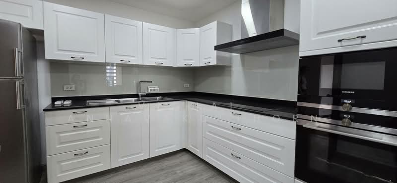 La Cascade, Bangkok, Eakamai, Khlong Tan Nua, Watthana, Bangkok, 3 Bedrooms, 260 sqm, Condo For Rent, by Vichai  Annavakulthorn, 500184816 - DDproperty.com