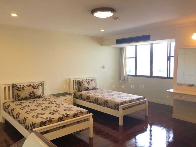 Oriental Towers, Bangkok, 25 Soi Ekkamai 12, Ekkamai Road, Khlong Tan Nua, Watthana, Bangkok, 4 Bedrooms, 452 sqm, Condo For Sale, by Kritaphak Khongmueang, 500184872 - DDproperty.com