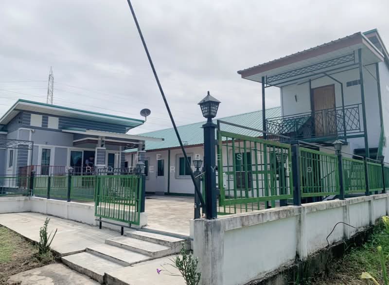 บ้านเดี่ยวพร้อมห้องเช่าวัดไทร นครสวรรค์, Nakhon Sawan, Wat Sai, Muang Nakhon Sawan, Nakhon Sawan, 5 Bedrooms, 150 sqm, Single Detached House For Sale, by The Best Property อ้อ, 500184896 - DDproperty.com