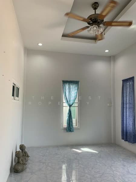 บ้านเดี่ยวพร้อมห้องเช่าวัดไทร นครสวรรค์, Nakhon Sawan, Wat Sai, Muang Nakhon Sawan, Nakhon Sawan, 5 Bedrooms, 150 sqm, Single Detached House For Sale, by The Best Property อ้อ, 500184896 - DDproperty.com