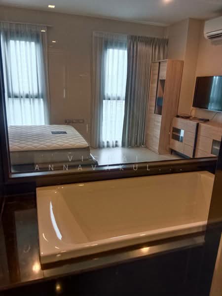 Rhythm Sukhumvit 36-38, Bangkok, 55 Soi Sukhumvit 36, Sukhumvit Road, Phra Kanong, Khlong Toei, Bangkok, 1 Bedroom, 49 sqm, Condo For Rent, by Vichai  Annavakulthorn, 500184921 - DDproperty.com