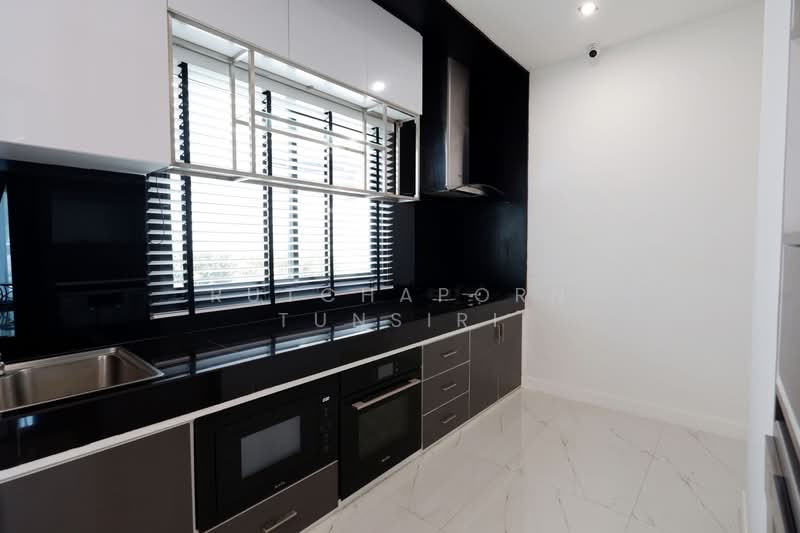 ทาวน์เฮ้าส์ในโครงการ ให้เช่า – ใกล้เซ็นทรัลเฟสติวัล เพียง 10 นาที ค่าเช่า 35,000 บาท / เดือนNo.6H149, เชียงใหม่, สันพระเนตร, สันทราย, เชียงใหม่, 185 ตร.ม., ทาวน์เฮ้าส์ ให้เช่า, โดย Rutchaporn Tunsiri, 500184929 - DDproperty.com