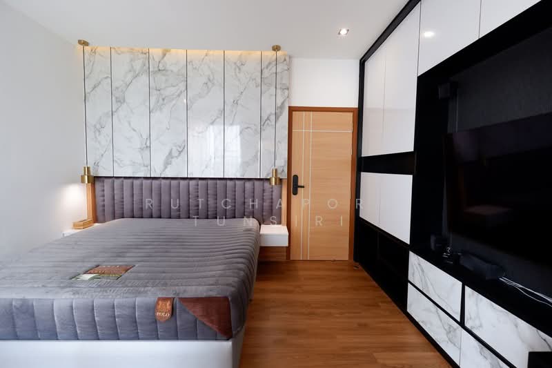 ทาวน์เฮ้าส์ในโครงการ ให้เช่า – ใกล้เซ็นทรัลเฟสติวัล เพียง 10 นาที ค่าเช่า 35,000 บาท / เดือนNo.6H149, Chiang Mai, San Phra Net, San Sai, Chiang Mai, 3 Bedrooms, 185 sqm, Townhouse For Rent, by Rutchaporn Tunsiri, 500184929 - DDproperty.com