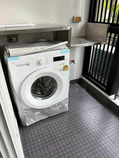 Tree Condo Ekamai, Bangkok, Soi Samanand, Rama 4 Road, Phra Kanong, Khlong Toei, Bangkok, 1 Bedroom, 40 sqm, Condo For Rent, by Nusara Rongtran, 500184937 - DDproperty.com