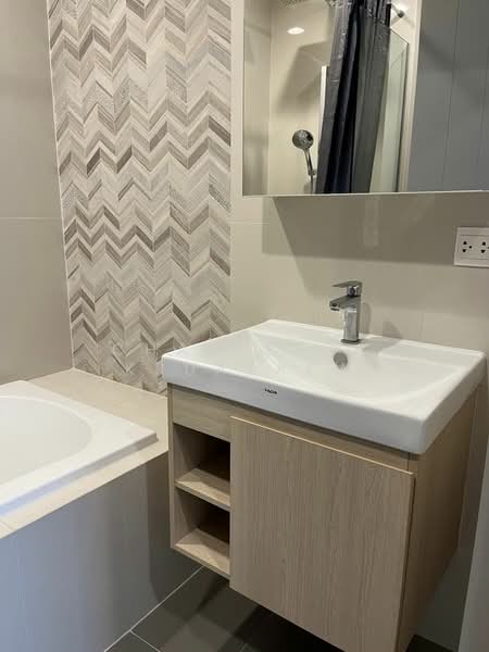 Oka Haus Sukhumvit 36, Bangkok, 3399 Rama 4 Road, Khong Tan, Khlong Toei, Bangkok, 1 Bedroom, 35 sqm, Condo For Rent, by Chanisara Kruakaew, 500185030 - DDproperty.com