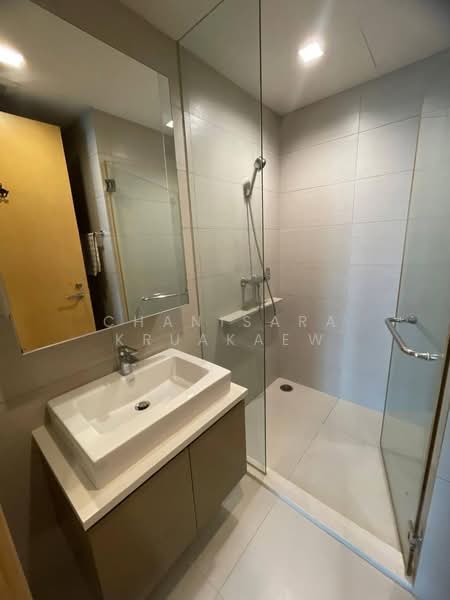 Siri At Sukhumvit, Bangkok, 902 Sukhumvit Road, Phra Kanong, Khlong Toei, Bangkok, 2 Bedrooms, 70 sqm, Condo For Rent, by Chanisara Kruakaew, 500185077 - DDproperty.com