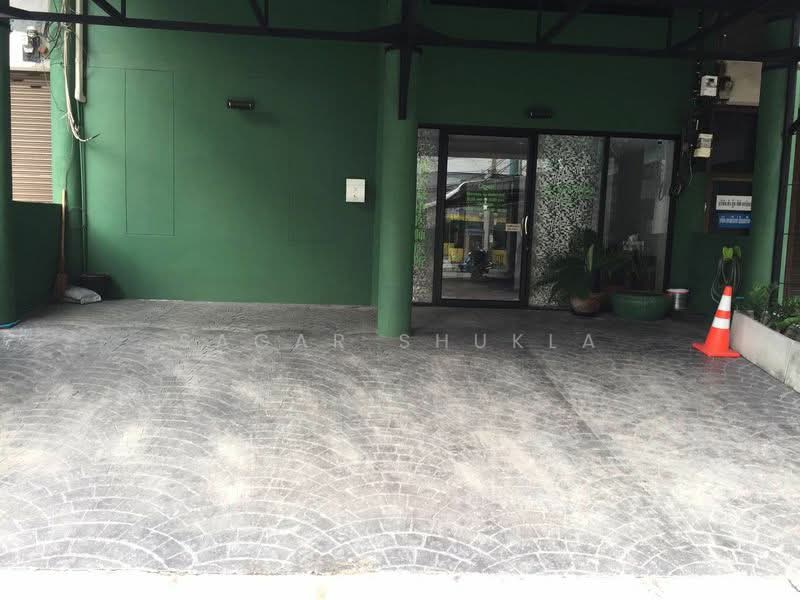 Shop House for Sale In Phra Khanong Sukhuvit Soi 48, Bangkok, Bang Chak, Phra Khanong, Bangkok, 9 Bedrooms, 540 sqm, Townhouse For Sale, by Sagar Shukla, 500185115 - DDproperty.com