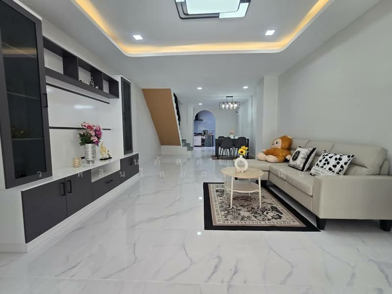 Poonsinh Thani 3, Bangkok, Rat Phatthana Road, Khlong Song Ton Nun, Lat Krabang, Bangkok, 2 Bedrooms, 80 sqm, Townhouse For Sale, by นภัสศรณ์ วงศ์สินไทยกร (นันท์), 500185156 - DDproperty.com