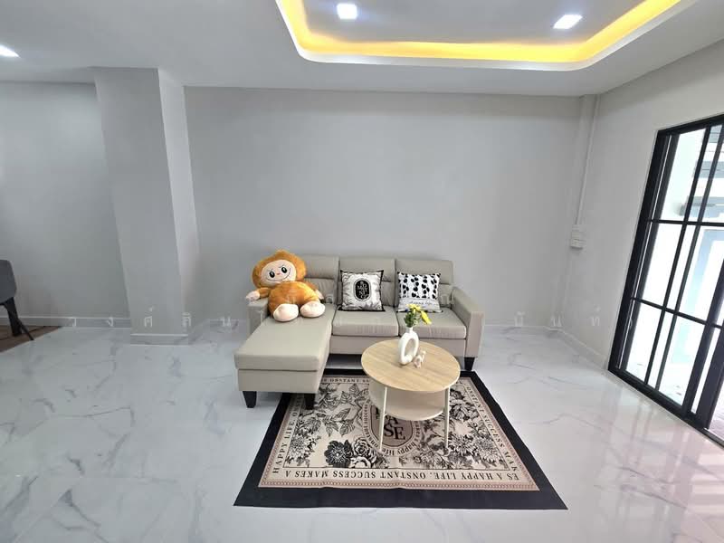 Poonsinh Thani 3, Bangkok, Rat Phatthana Road, Khlong Song Ton Nun, Lat Krabang, Bangkok, 2 Bedrooms, 80 sqm, Townhouse For Sale, by นภัสศรณ์ วงศ์สินไทยกร (นันท์), 500185156 - DDproperty.com