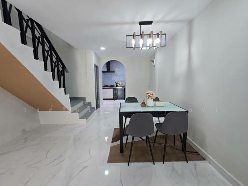 Poonsinh Thani 3, Bangkok, Rat Phatthana Road, Khlong Song Ton Nun, Lat Krabang, Bangkok, 2 Bedrooms, 80 sqm, Townhouse For Sale, by นภัสศรณ์ วงศ์สินไทยกร (นันท์), 500185156 - DDproperty.com