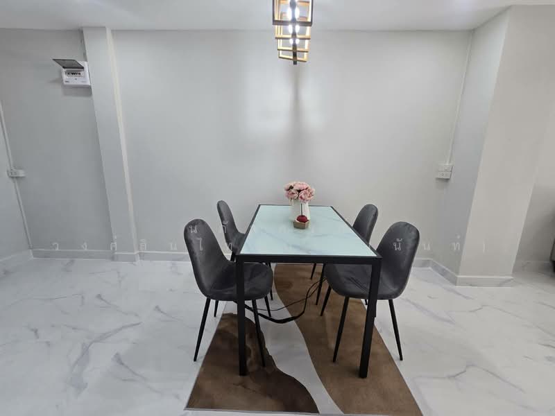 Poonsinh Thani 3, Bangkok, Rat Phatthana Road, Khlong Song Ton Nun, Lat Krabang, Bangkok, 2 Bedrooms, 80 sqm, Townhouse For Sale, by นภัสศรณ์ วงศ์สินไทยกร (นันท์), 500185156 - DDproperty.com