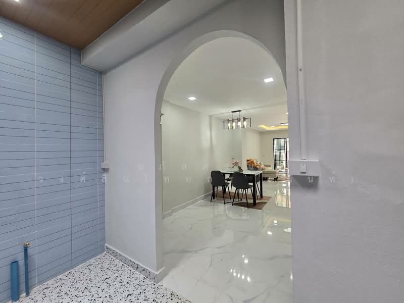 Poonsinh Thani 3, Bangkok, Rat Phatthana Road, Khlong Song Ton Nun, Lat Krabang, Bangkok, 2 Bedrooms, 80 sqm, Townhouse For Sale, by นภัสศรณ์ วงศ์สินไทยกร (นันท์), 500185156 - DDproperty.com