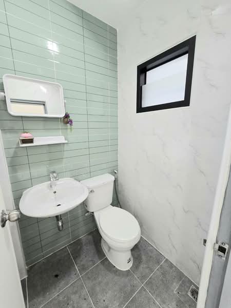 Poonsinh Thani 3, Bangkok, Rat Phatthana Road, Khlong Song Ton Nun, Lat Krabang, Bangkok, 2 Bedrooms, 80 sqm, Townhouse For Sale, by นภัสศรณ์ วงศ์สินไทยกร (นันท์), 500185156 - DDproperty.com