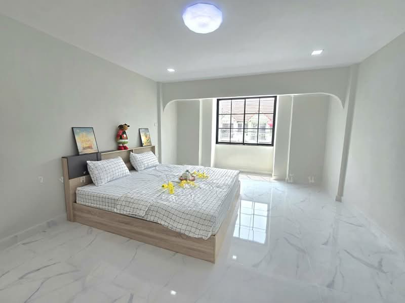 Poonsinh Thani 3, Bangkok, Rat Phatthana Road, Khlong Song Ton Nun, Lat Krabang, Bangkok, 2 Bedrooms, 80 sqm, Townhouse For Sale, by นภัสศรณ์ วงศ์สินไทยกร (นันท์), 500185156 - DDproperty.com