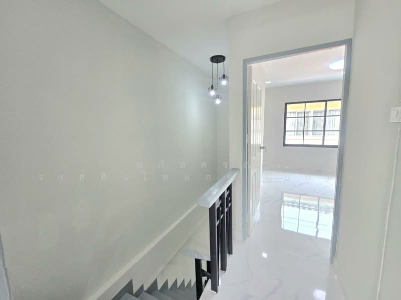 Poonsinh Thani 3, Bangkok, Rat Phatthana Road, Khlong Song Ton Nun, Lat Krabang, Bangkok, 2 Bedrooms, 80 sqm, Townhouse For Sale, by นภัสศรณ์ วงศ์สินไทยกร (นันท์), 500185156 - DDproperty.com