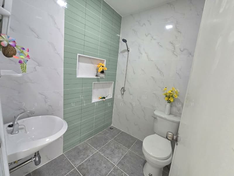 Poonsinh Thani 3, Bangkok, Rat Phatthana Road, Khlong Song Ton Nun, Lat Krabang, Bangkok, 2 Bedrooms, 80 sqm, Townhouse For Sale, by นภัสศรณ์ วงศ์สินไทยกร (นันท์), 500185156 - DDproperty.com