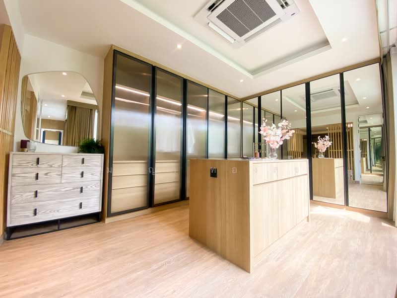 บ้านเช่าสุขุมวิท 71, Bangkok, สุขุมวิท 71, Khlong Tan Nua, Watthana, Bangkok, 4 Bedrooms, 250 sqm, Townhouse For Rent, by อมรญา ทองสุข, 500185182 - DDproperty.com