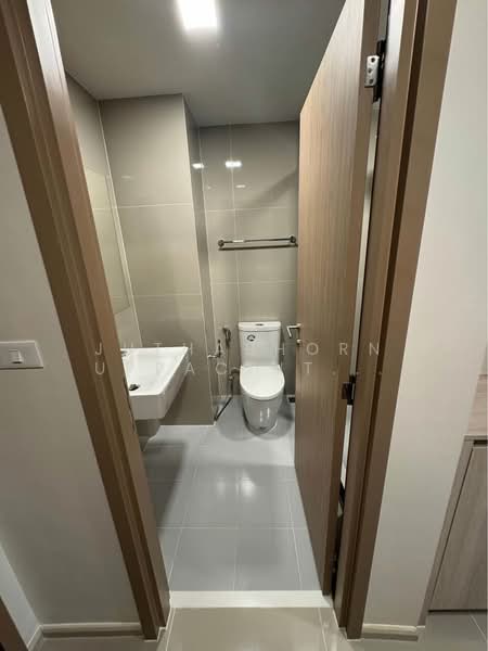 FLO by Sansiri, Bangkok, Somdet Chaopraya Road, Khlong San, Khlong San, Bangkok, 1 Bedroom, 43 sqm, Condo For Rent, by Juthabhorn Uppachit (Amy), 500185208 - DDproperty.com