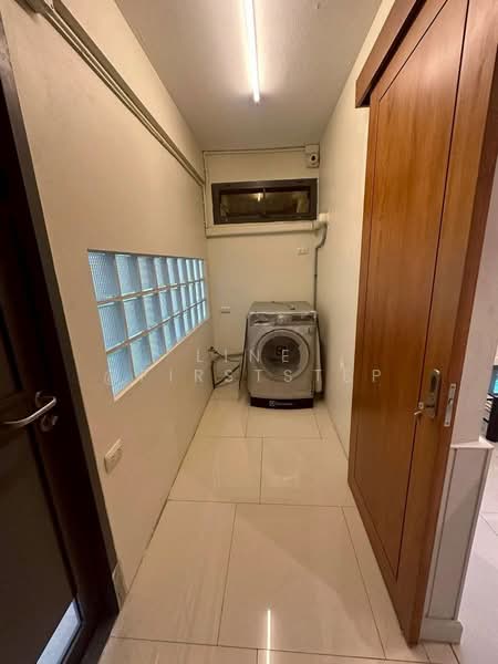 Single House, Sukhumvit 71 - Ekkamai 22 (Pridi 45), Near BTS Ekkamai - Phra Khanong, Bangkok, Khlong Tan Nua, Watthana, Bangkok, , 220 sqm, Retail Space For Rent, by LINE @firststep, 500185219 - DDproperty.com