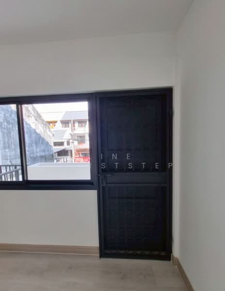 2-Storey Single House, Phatthanakan Soi 12, Near MRT Phatthanakan, Bangkok, Suan Luang, Suan Luang, Bangkok, , 250 sqm, Office Space For Rent, by LINE @firststep, 500185234 - DDproperty.com