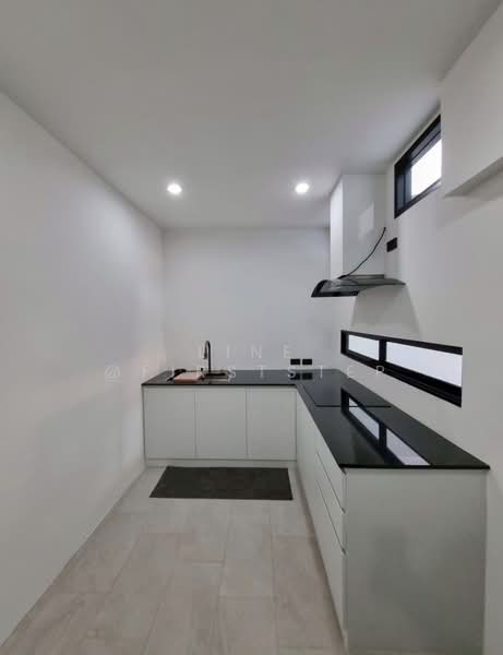 บ้านเดี่ยว 2 ชั้น ซอยพัฒนาการ 12 ใกล้ เอกมัย-ทองหล่อ ใกล้ MRT พัฒนาการ, กรุงเทพ, สวนหลวง, สวนหลวง, กรุงเทพ, 250 ตร.ม., สำนักงาน ให้เช่า, โดย LINE @firststep, 500185234 - DDproperty.com