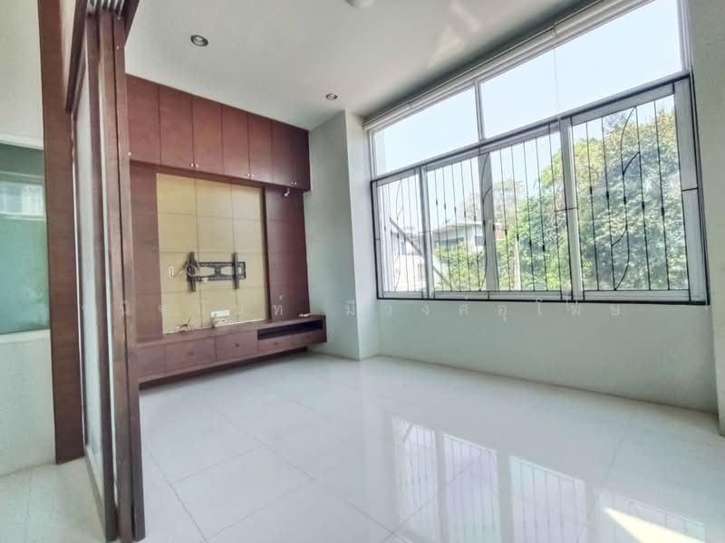 ให้เช่าสำนักงาน 400 ตรม. โฮมออฟฟิสทาวน์อินทาวน์ ลาดพร้าว 94, กรุงเทพ, พลับพลา, วังทองหลาง, กรุงเทพ, 400 ตร.ม., สำนักงาน ให้เช่า, โดย ชนิจนันท์ มีวงศ์อุโฆษ, 500185245 - DDproperty.com