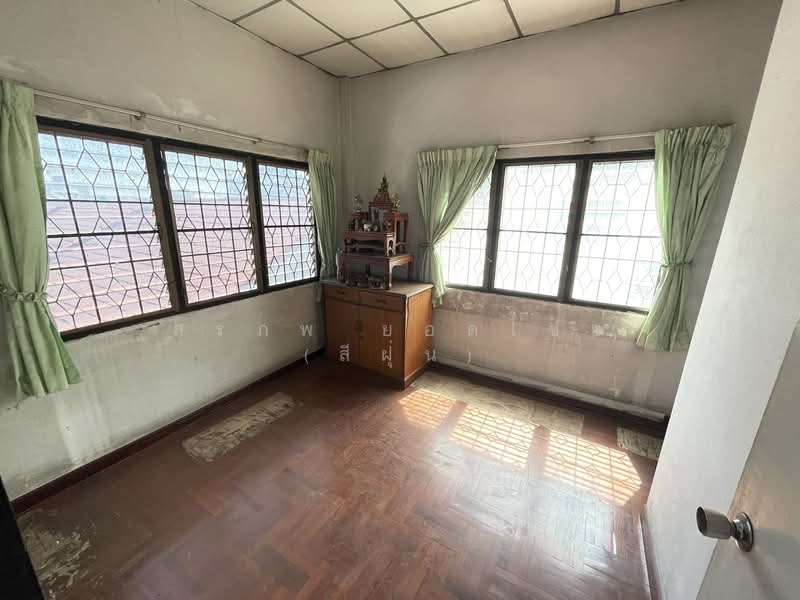 Ubon Chat 2 : อุบลชาติ 2, นนทบุรี, 11 Soi Ubonchat Village 2, บางรักน้อย, เมืองนนทบุรี, นนทบุรี, 124 ตร.ม., ทาวน์เฮ้าส์ ขาย, โดย สรภพ ยอดไชย (สีฝุ่น), 500185247 - DDproperty.com