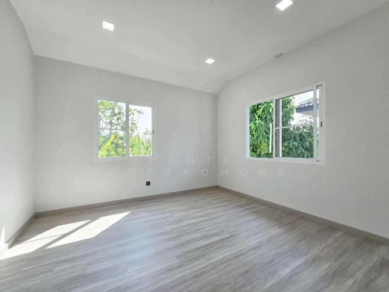 Mantana Ratchaphruek-Maha Chesadabodindranusorn Bridge : มัณฑนา ราชพฤกษ์-สะพานมหาเจษฎาบดินทร์ฯ, นนทบุรี, ถนนนนทบุรี 1 ต.บางกร่าง อ.เมืองนนทบุรี จ.นนทบุรี, บางกร่าง, เมืองนนทบุรี, นนทบุรี, 185 ตร.ม., บ้านเดี่ยว ขาย, โดย Chantat Raoprachong, 500185279 - DDproperty.com