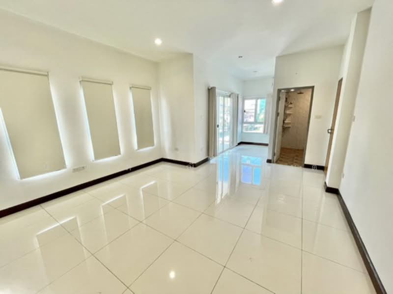 บ้านเดี่ยว ลาดพร้าว 41, กรุงเทพ, ลาดพร้าว 41, จันทรเกษม, จตุจักร, กรุงเทพ, 260 ตร.ม., บ้านเดี่ยว ให้เช่า, โดย นัฐพงค์ มณีอัครเนตร, 500185322 - DDproperty.com