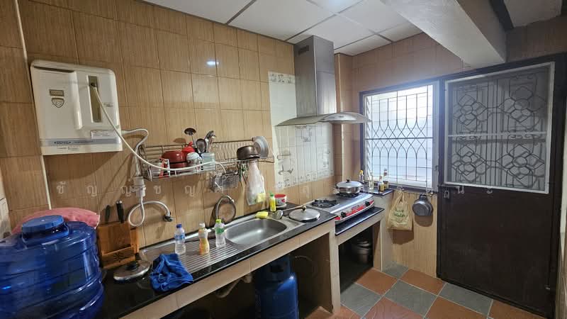 หมู่บ้านปิ่นเจริญ 4, กรุงเทพ, นาวงประชาพัฒนา 17, สีกัน, ดอนเมือง, กรุงเทพ, 200 ตร.ม., บ้านแฝด ขาย, โดย ชัญญ์ชญา วสุมณีรัตนะ, 500185334 - DDproperty.com