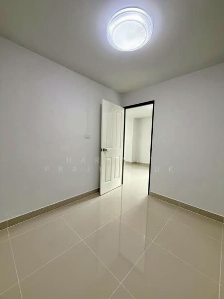 Baan Nanthicha 3/8, Nonthaburi, นนทบุรี  ไทรน้อย  ไทรน้อย, Sai Noi, Sai Noi, Nonthaburi, 4 Bedrooms, 112 sqm, Townhouse For Sale, by Naravit Prajuabsuk, 500185345 - DDproperty.com