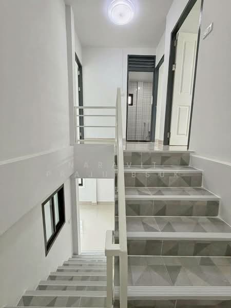 Baan Nanthicha 3/8, Nonthaburi, นนทบุรี  ไทรน้อย  ไทรน้อย, Sai Noi, Sai Noi, Nonthaburi, 4 Bedrooms, 112 sqm, Townhouse For Sale, by Naravit Prajuabsuk, 500185345 - DDproperty.com