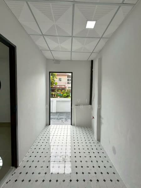 Baan Nanthicha 3/8, Nonthaburi, นนทบุรี  ไทรน้อย  ไทรน้อย, Sai Noi, Sai Noi, Nonthaburi, 4 Bedrooms, 112 sqm, Townhouse For Sale, by Naravit Prajuabsuk, 500185345 - DDproperty.com