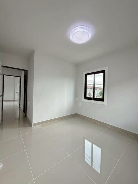 Baan Nanthicha 3/8 : บ้านนันทิชา 3/8, นนทบุรี, นนทบุรี  ไทรน้อย  ไทรน้อย, ไทรน้อย, ไทรน้อย, นนทบุรี, 112 ตร.ม., ทาวน์เฮ้าส์ ขาย, โดย Naravit Prajuabsuk, 500185345 - DDproperty.com