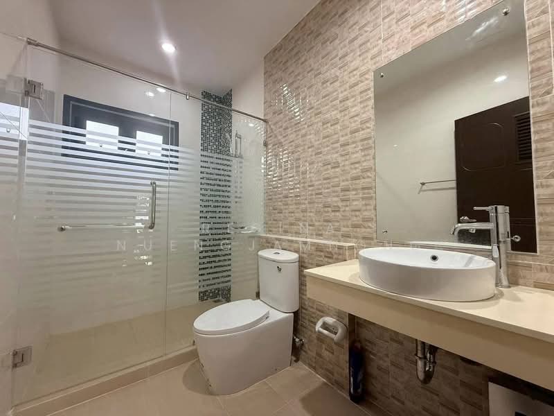 Baan Dusit Pattaya View, Chon Buri (Pattaya), Huai Yai, Bang Lamung (Pattaya), Chon Buri (Pattaya), 2 Bedrooms, 160 sqm, Single Detached House For Sale, by Regina Nuengjamnong, 500185354 - DDproperty.com