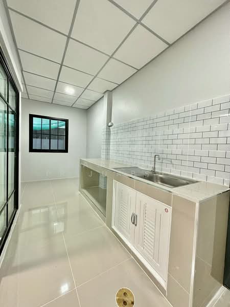 Baan Buathong 4, Nonthaburi, Ban Kluay-Sai Noi Road, Phimonrat, Bang Bua Thong, Nonthaburi, 2 Bedrooms, 96 sqm, Townhouse For Sale, by Naravit Prajuabsuk, 500185375 - DDproperty.com