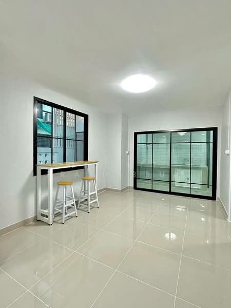 Baan Buathong 4, Nonthaburi, Ban Kluay-Sai Noi Road, Phimonrat, Bang Bua Thong, Nonthaburi, 2 Bedrooms, 96 sqm, Townhouse For Sale, by Naravit Prajuabsuk, 500185375 - DDproperty.com