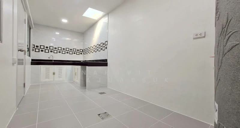 Pruksa Ville 43 Rama 5-Nakhon In, Nonthaburi, Nakhon In Road, Bang Khu Wiang, Bang Kruai, Nonthaburi, 3 Bedrooms, 76 sqm, Townhouse For Sale, by Naravit Prajuabsuk, 500185380 - DDproperty.com