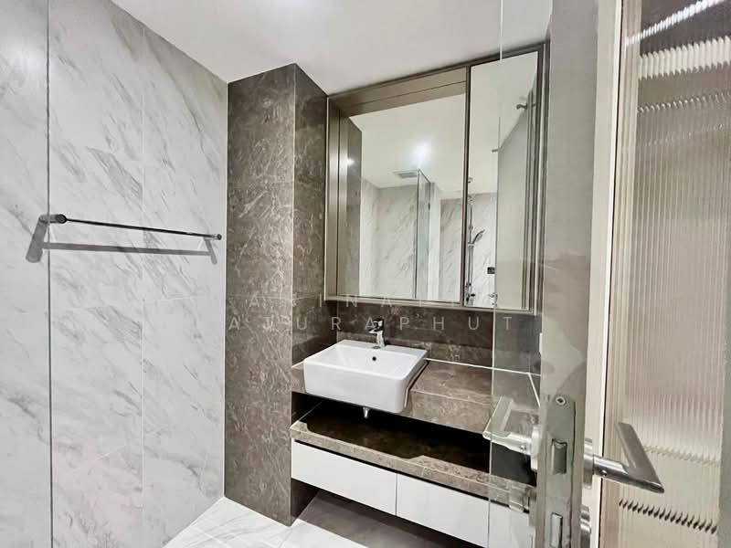 Fynn Asoke, Bangkok, 28 Sukhumvit 10 Alley, Khlong Toei, Khlong Toei, Bangkok, 1 Bedroom, 38 sqm, Condo For Rent, by Yaninatta Jaturaphut, 500185428 - DDproperty.com