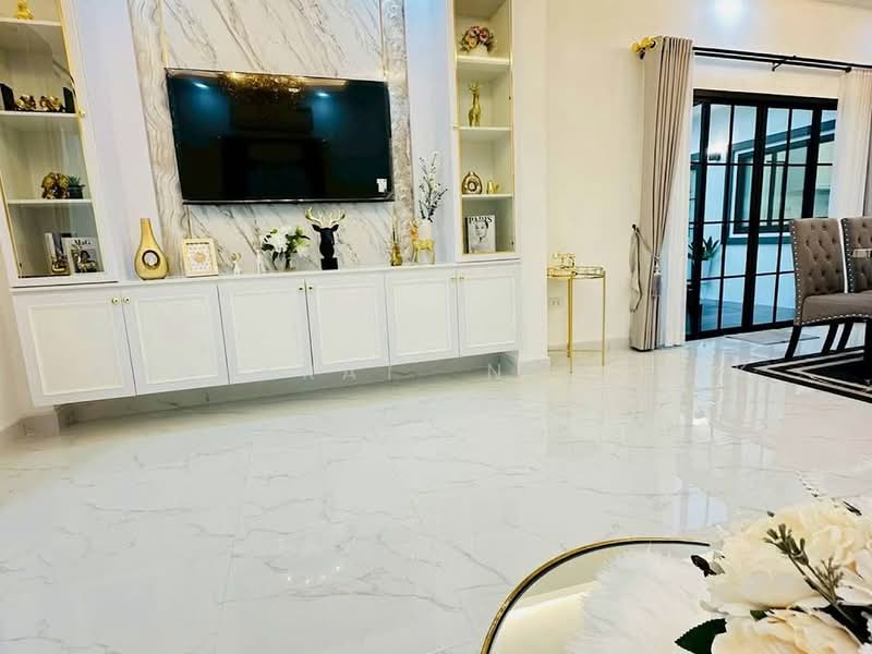 Rattanakorn Village 18, Chon Buri (Pattaya), Na Kloe, Bang Lamung (Pattaya), Chon Buri (Pattaya), 4 Bedrooms, 325 sqm, Single Detached House For Sale, by Kanyarat  Numtuek, 500185580 - DDproperty.com