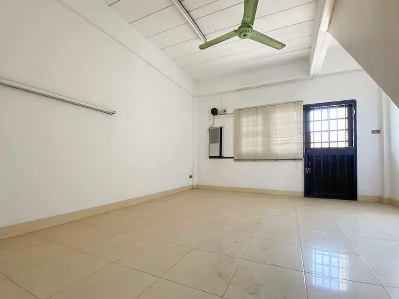 หมู่บ้าน สินธร แฮปปี้แลนด์, Bangkok, Khlong Chan, Bang Kapi, Bangkok, , 144 sqm, Shophouse For Sale, by ณัฐยา ศิริฐานนท์, 500185599 - DDproperty.com