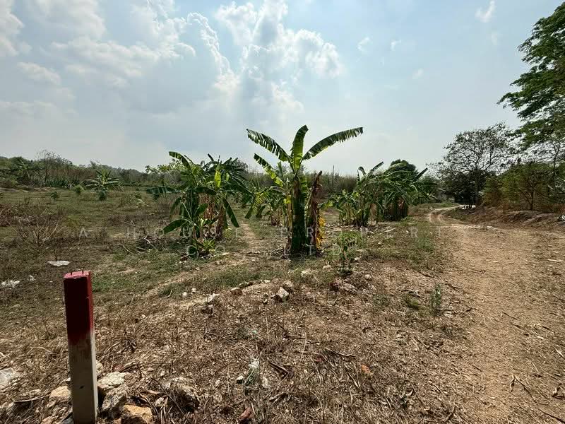Land for sale in Nong Kham, Sriracha. Beautiful plot, excellent location., Chon Buri (Pattaya), Nong - Kham, Si Racha, Chon Buri (Pattaya), , 3,424 sqm, Land For Sale, by A House Property Co.,Ltd., 500185602 - DDproperty.com