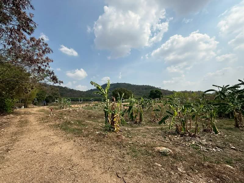 Land for sale in Nong Kham, Sriracha. Beautiful plot, excellent location., Chon Buri (Pattaya), Nong - Kham, Si Racha, Chon Buri (Pattaya), , 3,424 sqm, Land For Sale, by A House Property Co.,Ltd., 500185602 - DDproperty.com