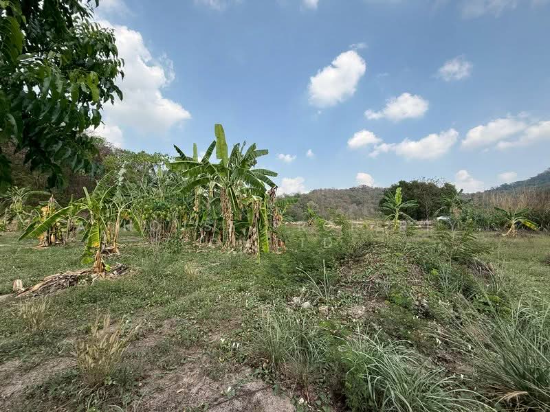 Land for sale in Nong Kham, Sriracha. Beautiful plot, excellent location., Chon Buri (Pattaya), Nong - Kham, Si Racha, Chon Buri (Pattaya), , 3,424 sqm, Land For Sale, by A House Property Co.,Ltd., 500185602 - DDproperty.com