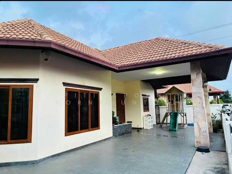 Srisuk Villa Pattaya : ศรีสุข วิลล่า, ชลบุรี, หนองปรือ, บางละมุง, ชลบุรี, 200 ตร.ม., วิลล่า ขาย, โดย Pitiyaporn Pornkhuntod, 500185621 - DDproperty.com