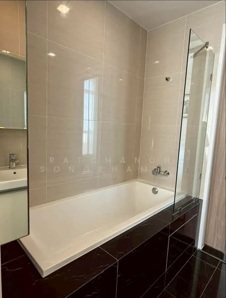 Park Origin Phrom Phong (Park 24), Bangkok, 68 Soi Sukhumvit 24, Khong Tan, Khlong Toei, Bangkok, 2 Bedrooms, 55 sqm, Condo For Rent, by Ratchanon Songthammakul, 500185706 - DDproperty.com